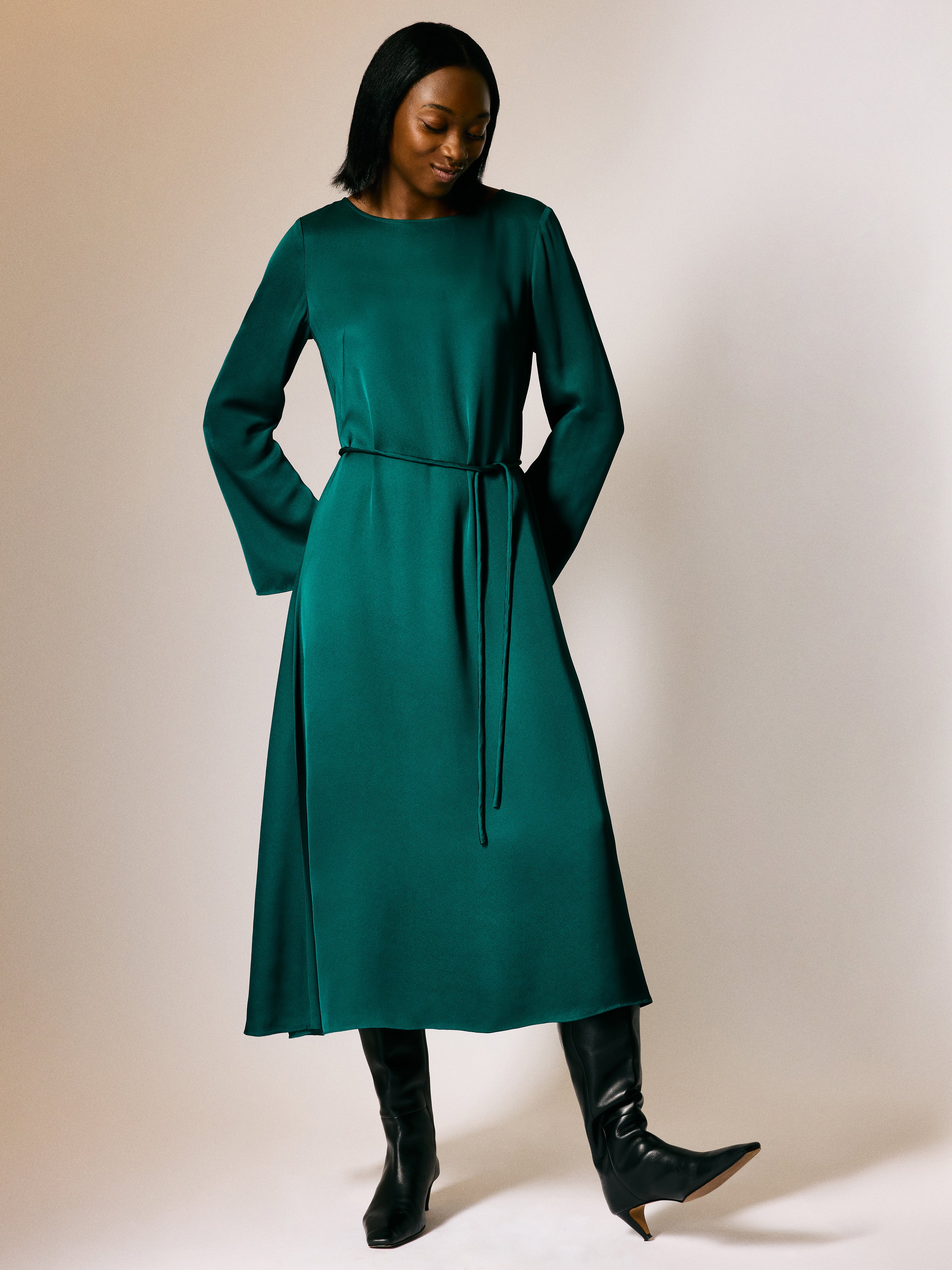 Satin Back Crepe Dress | Green Jigsaw Satin Back Crepe Dress | Green Jigsaw