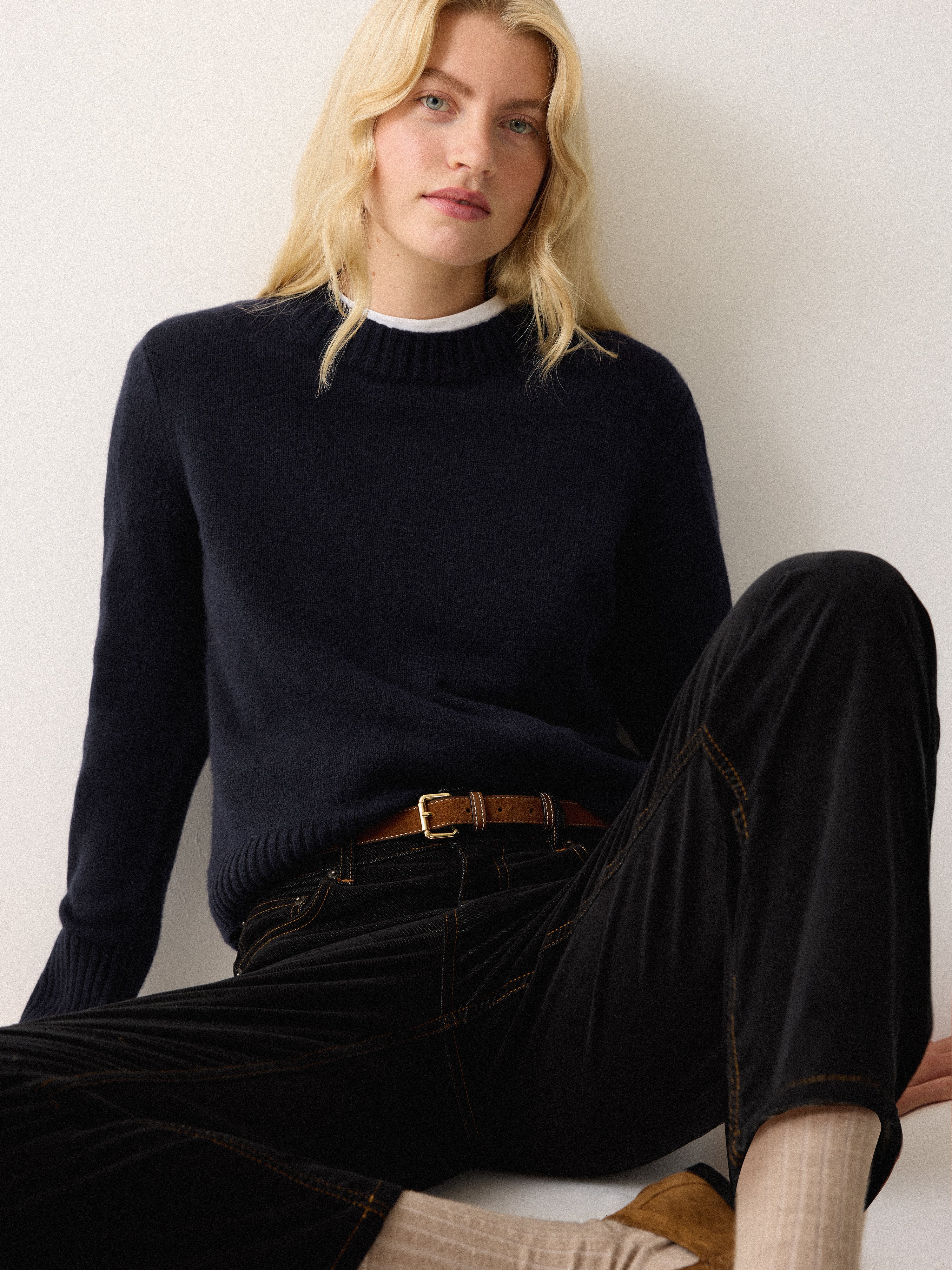 Compact Wool Cashmere Blend Jumper | Navy – Jigsaw