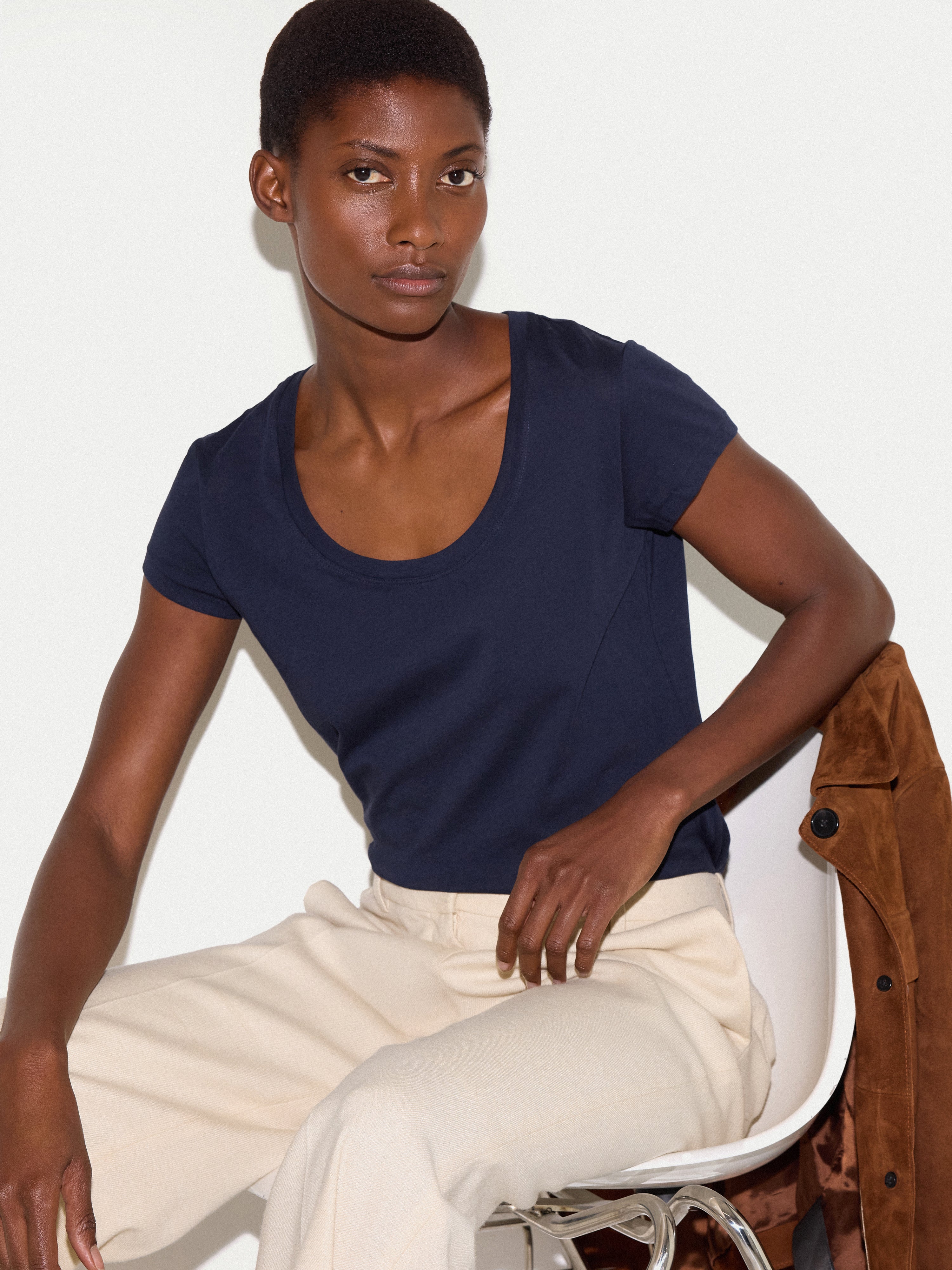 Supima Cotton Scoop Neck T-shirt | Navy – Jigsaw