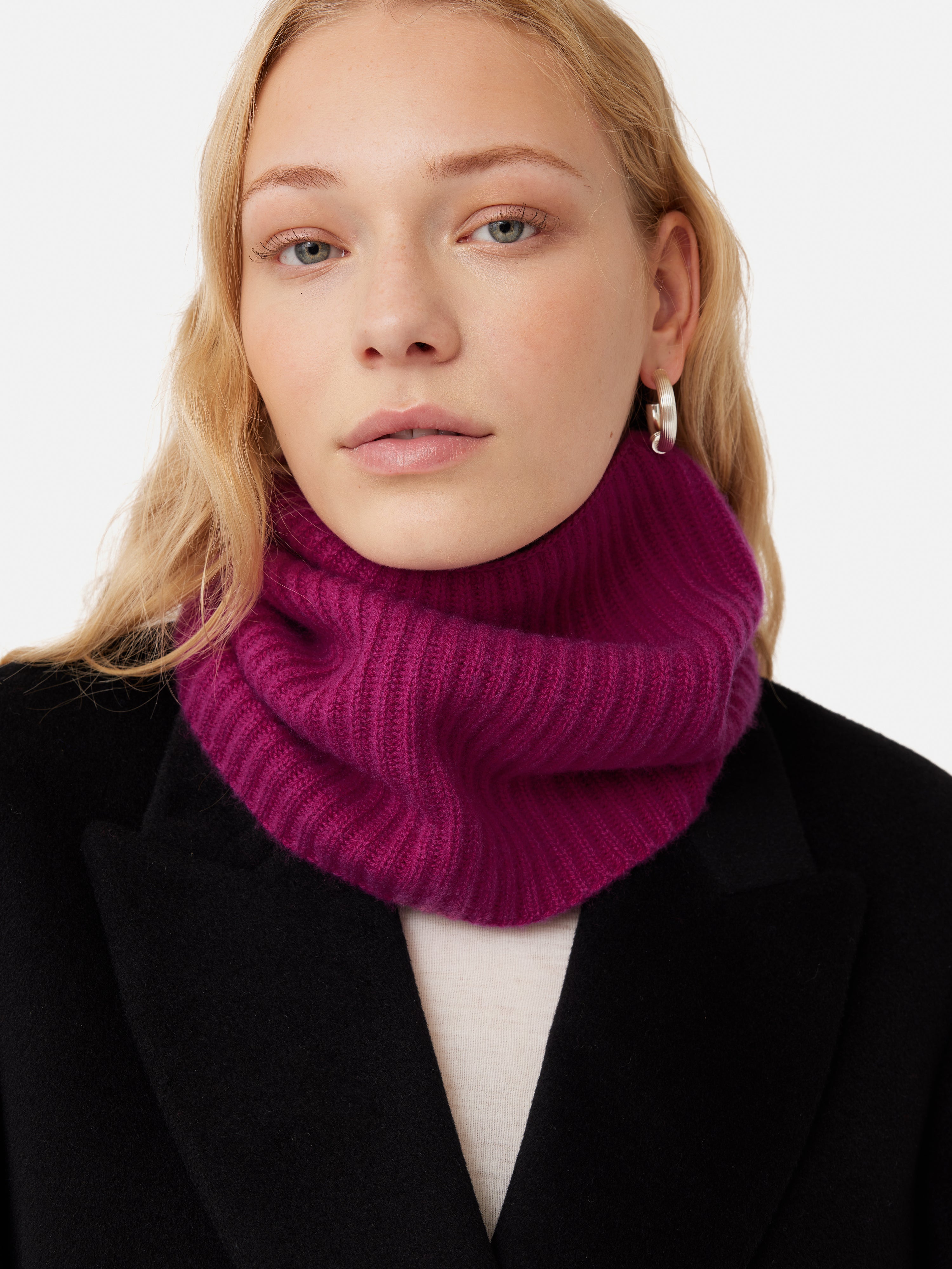 Wool Cashmere Blend Snood | Raspberry – Jigsaw