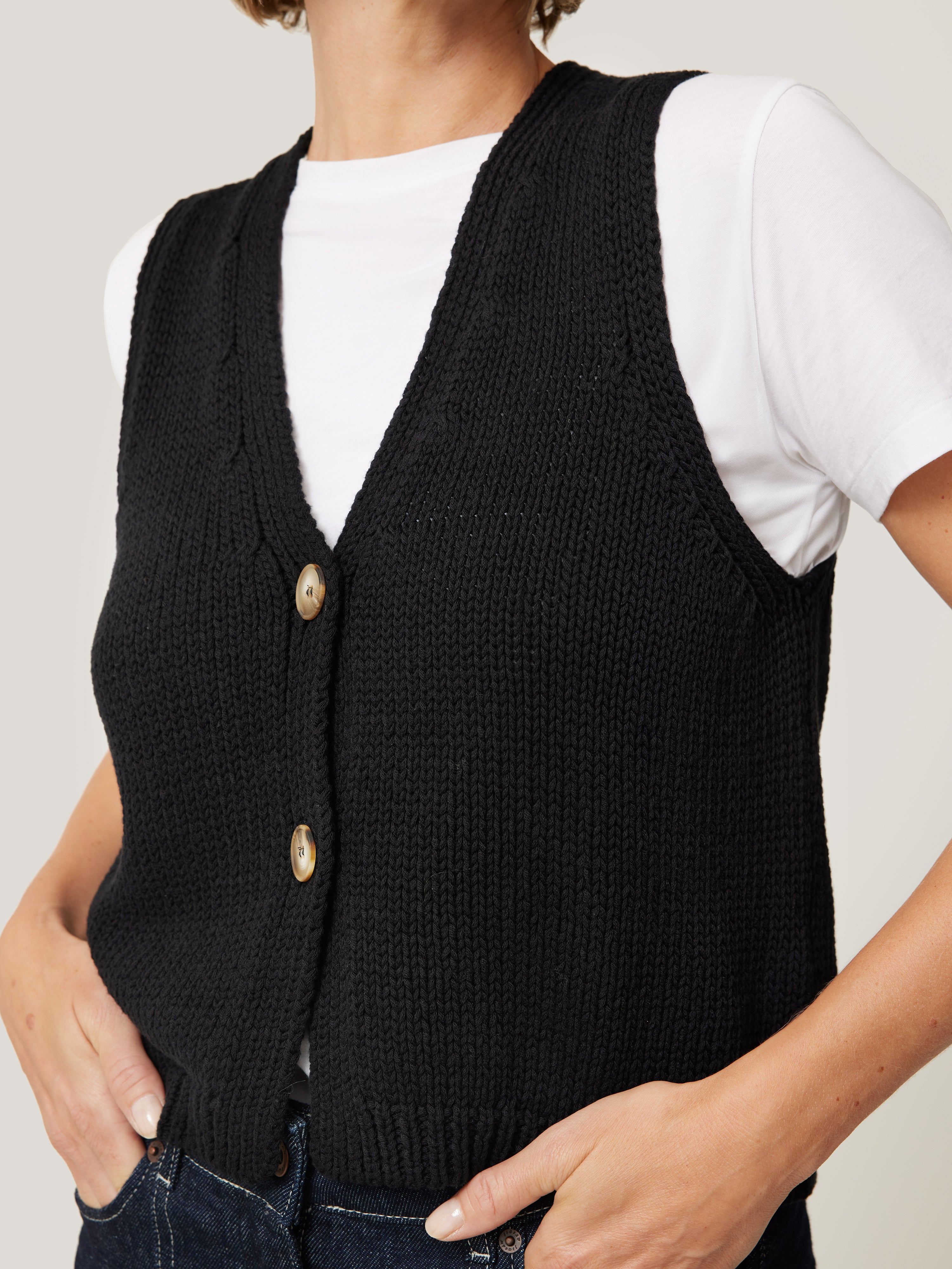 Quilted Mesh Waistcoat in Black/White