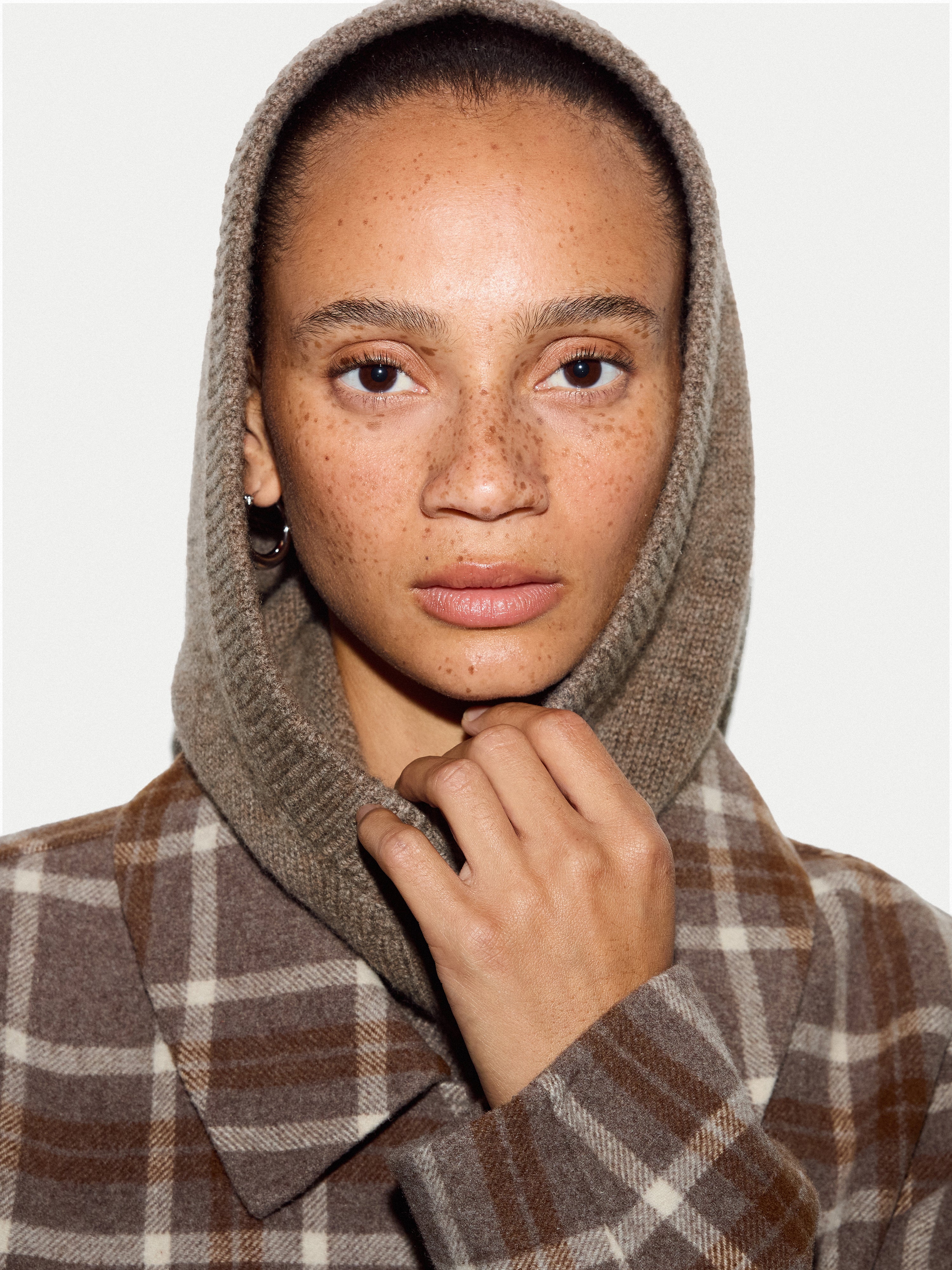 Wool Cashmere Hooded Snood | Taupe – Jigsaw