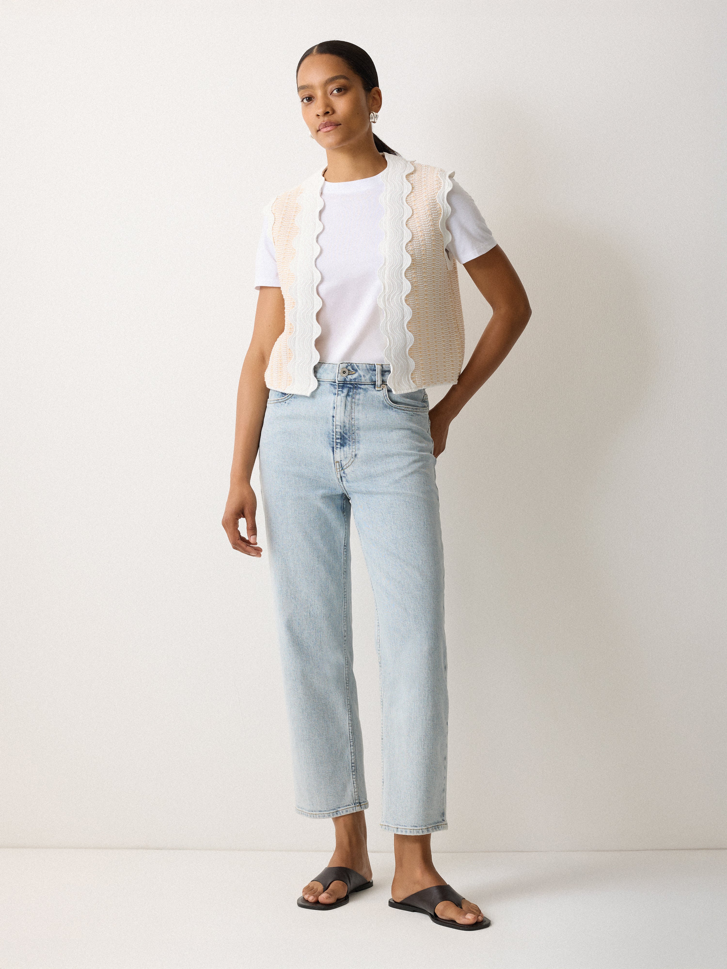 Scallop Trim Waistcoat | Cream – Jigsaw