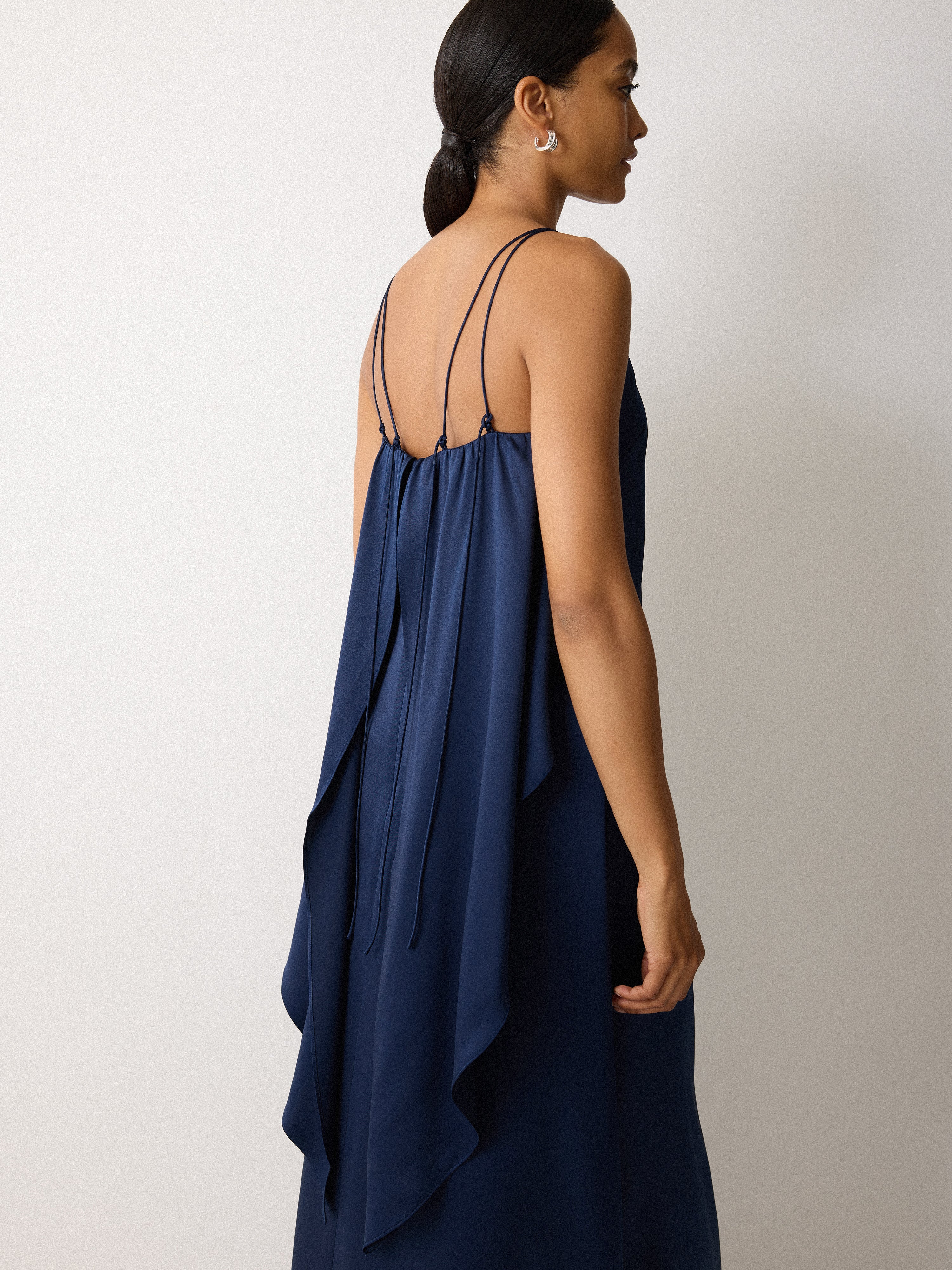 let me think long sleeve maxi dress Lyndon Long Sleeve Slinky Maxi Dress / Black | MESHKI