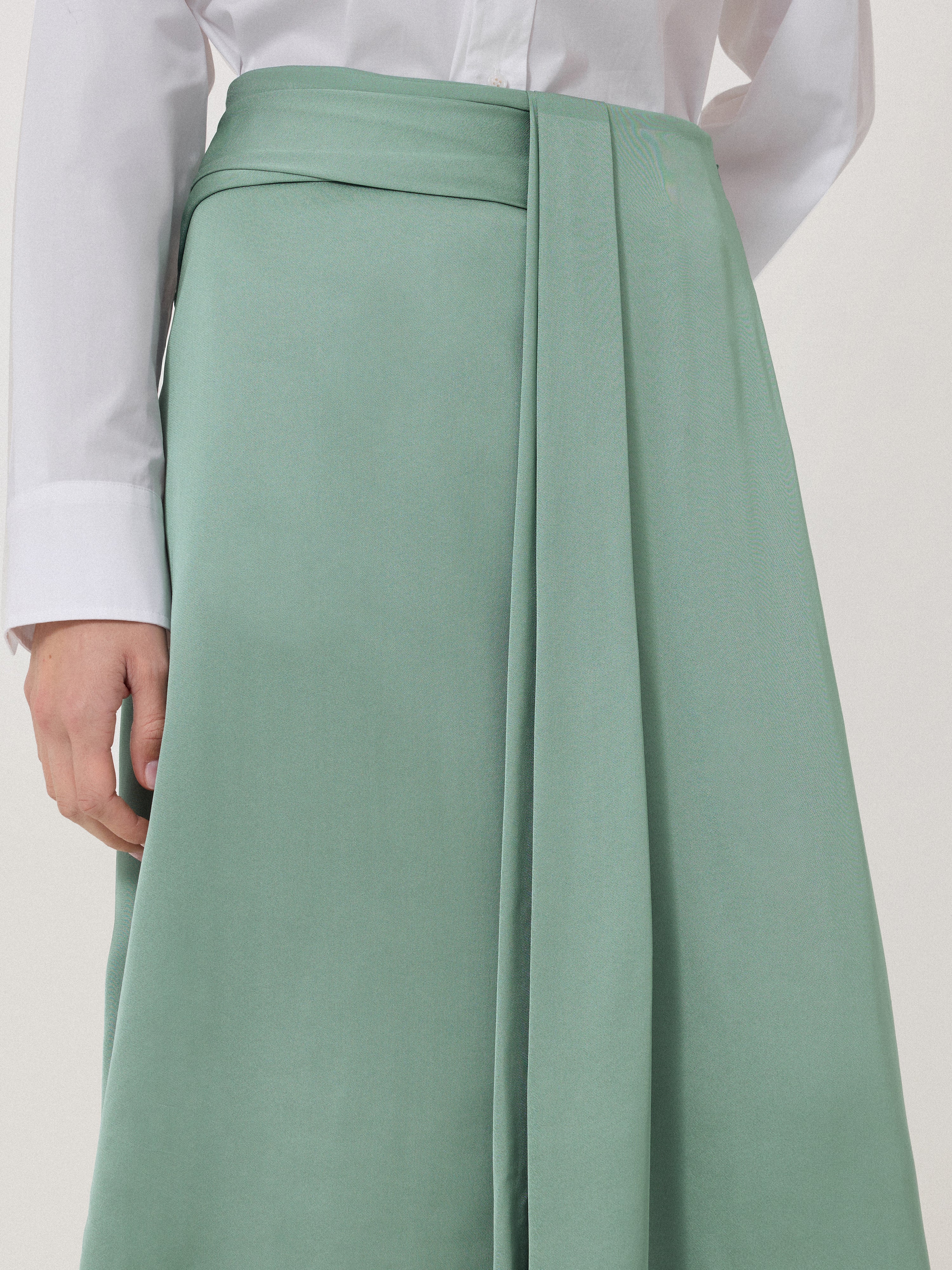 Satin Crepe Waist Detail Skirt | Green – Jigsaw