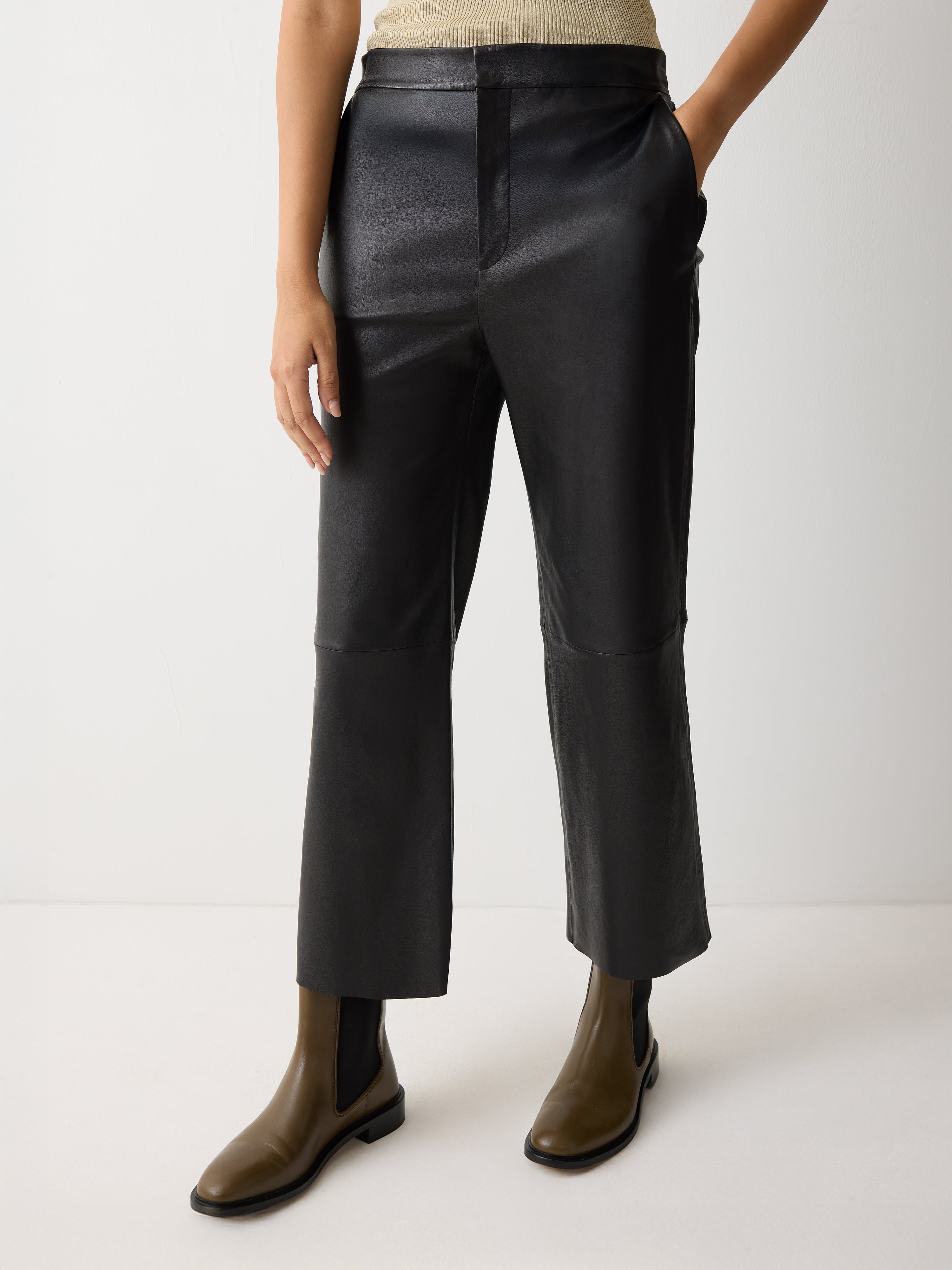 Dale Cropped Leather Trouser | Black – Jigsaw