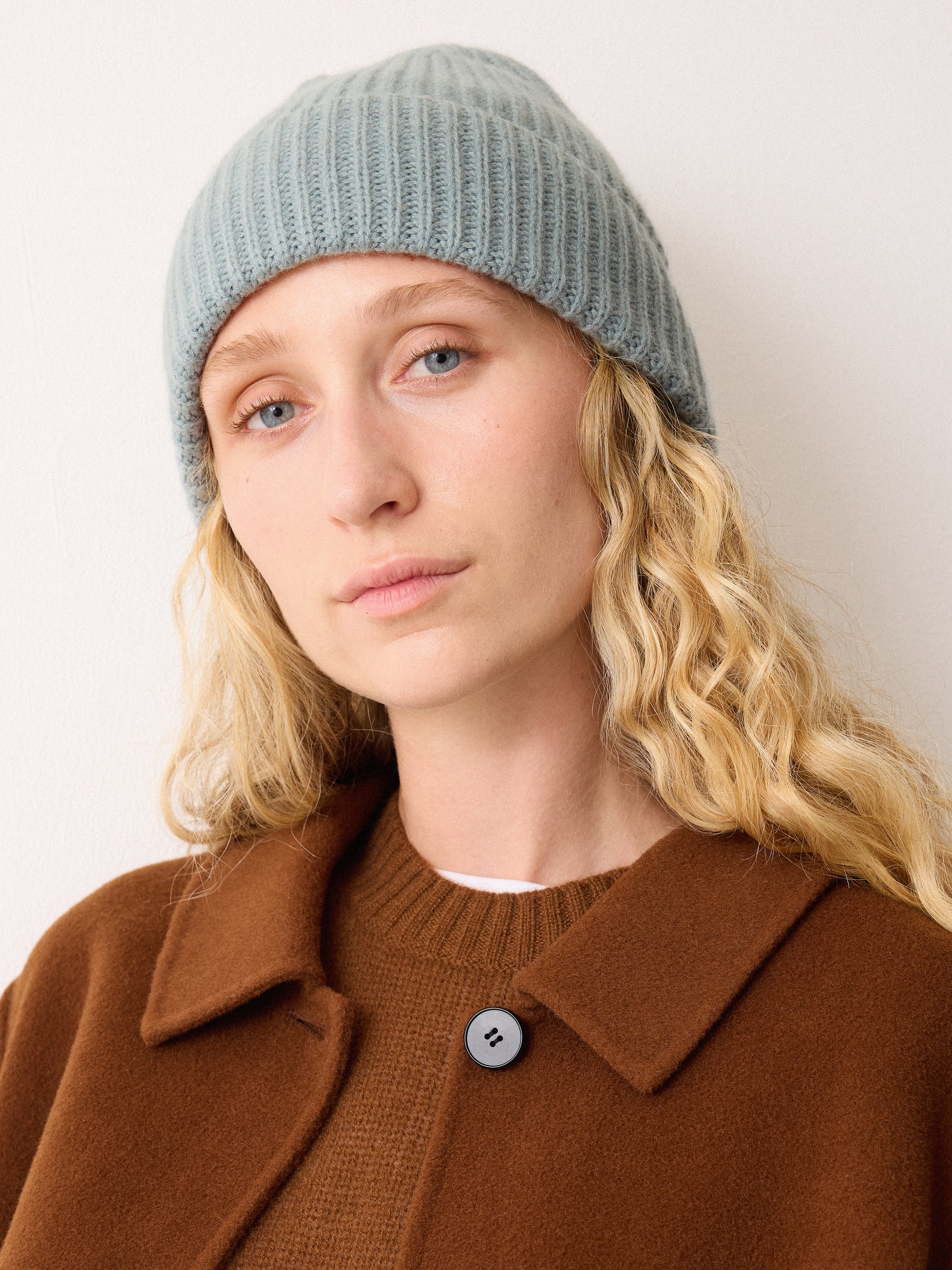 Wool Cashmere Blend Rib Beanie | Blue – Jigsaw