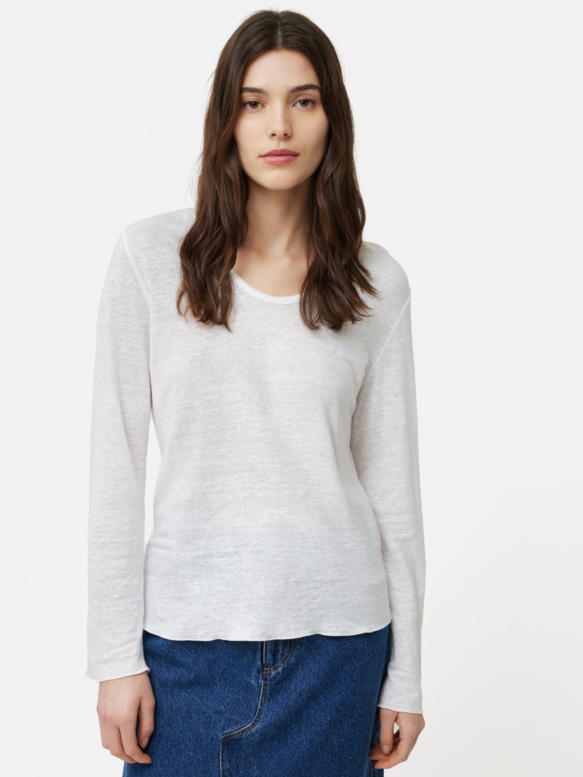 Comfort Tee in White Linen