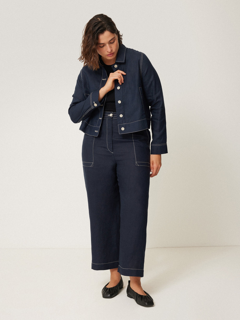 Crop V-Neck Navy Linen Jacket
