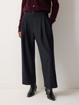 Modern Crepe Pleat Trouser | Navy