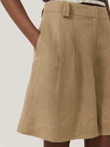 Linen Pleated Bermuda Short | Sand