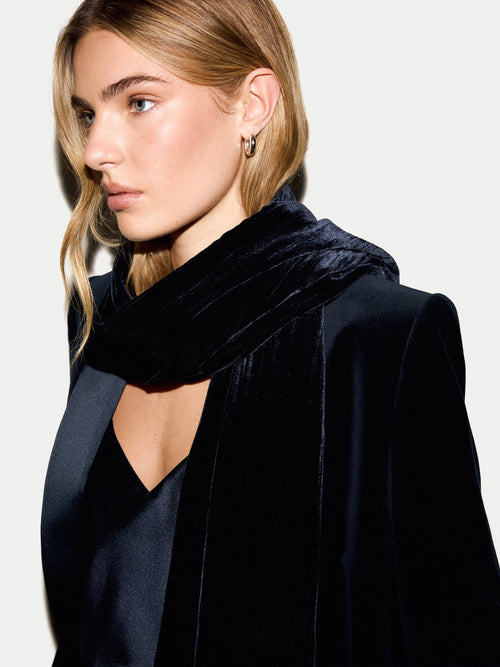Velvet Plisse Scarf | Navy