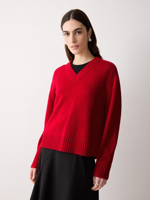 Wool Cashmere Blend V Neck | Red